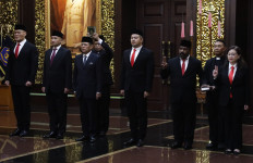 Deddy Corbuzier inaugurated as defense minister’s special staff
