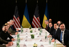 United States Vice President JD Vance (right), US Secretary of State Marco Rubio (second right) and Ukrainian President Volodymyr Zelensky (left) meet on the sidelines of the 61st Munich Security Conference (MSC) in Munich, southern Germany on February 14, 2025. 