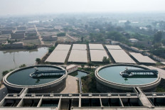 An aerial view shows the USAID-funded Pakistani non-profit HANDS water supply plant in Jacobabad in southern Sindh province, Pakistan on Feb. 18, 2025. In Pakistan's hottest city, fresh and filtered water can quench the searing onslaught of climate change, but United States President Donald Trump's foreign aid freeze threatens its vital supply, an NGO says.