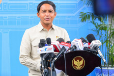 Handing out appointments?: Forestry Minister Raja Juli Antoni delivers a press statement on Feb. 3 after meeting President Prabowo Subianto at the State Palace.