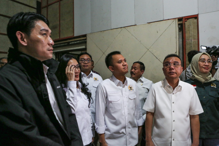 Questionable qualifications: House of Representatives Deputy Speaker Sufmi Dasco Ahmad (right) is seen on March 14 along with PT Produksi Film Nasional (PFN) president director Riefian Fajarsyah, also known as Ifan Seventeen (left), House Commission VI chair Anggia Erma Rini (right) and member Mufti Anam (center) as they visit the PFN office in Jakarta. The visit aimed to inspect the office's condition and support the film company in becoming the national content hub. (Antara/Asprilla Dwi Adha)