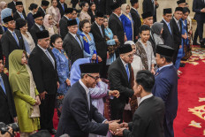 Old envoys for a young nation