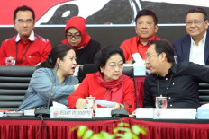 Chairwoman of the Democratic Party of Struggle (PDIP) Megawati Soekarnoputri speaks with (ki-ka) Chairwoman of Political and Security Affairs Puan Maharani and Chair of the UMKM, Creative Economy and Economics Division of Prananda Prabowo in the Determination of Regional Candidate Pair of Regional Heads in Jakarta, Wednesday, February 19 2020. Indonesian Democratic Party of Struggle (PDIP) officially establishes 49 pairs of candidates for district / city and 1 provincial level to advance in the Regional Election in 2020. 