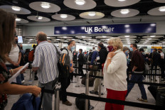 Britain imposes new travel permit requirement on Europeans