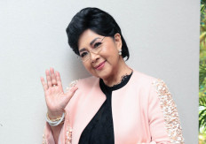 Legendary songstress Titiek Puspa dies at 87