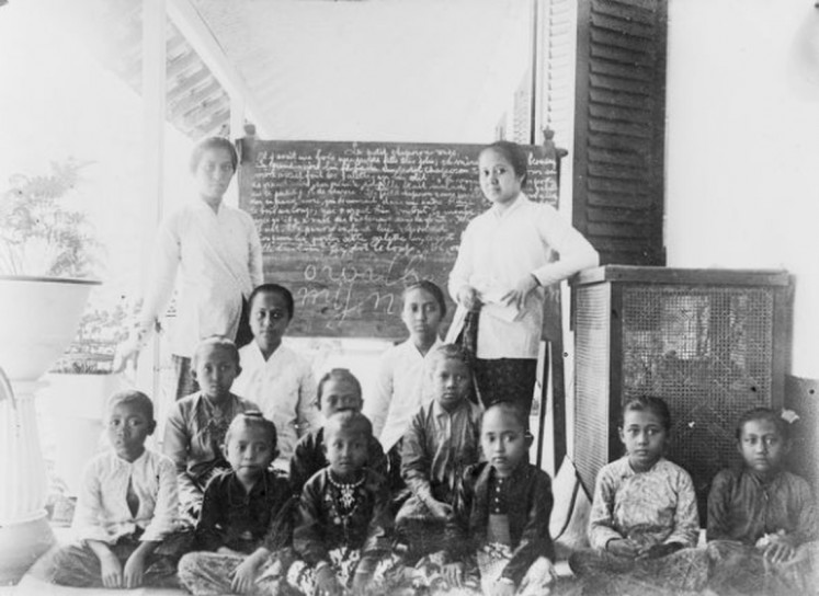 The educators: Kartini (right) and her sisters Roekmini, Kartinah and Soemarti as teachers, pose for a photo, believed to be taken in Jepara, Central Java, 1903. (Courtesy of Leiden University)