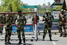 Pakistan tests missile weapons system amid India standoff