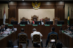 Judges in Surabaya murder acquittal sent to jail for bribery