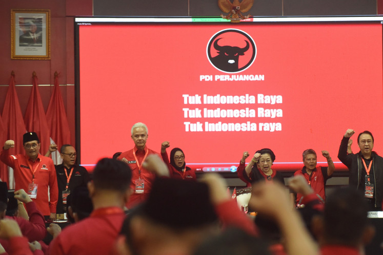 Megawati Soekarnoputri (third right), chairwoman of the Indonesian Democratic Party of Struggle (PDI-P), gestures alongside party executives Djarot Saiful Hidayat (left), Ganjar Pranowo (third left) and Prananda Prabowo (right) during an event for members who currently serve as regional heads on May 16, 2025, held at the party’s school in Lenteng Agung, South Jakarta.