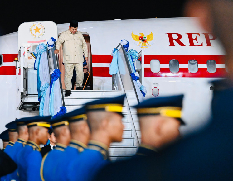 President Prabowo Subianto arrives on May 17, 2025, at Don Mueang International Airport in Bangkok. Prabowo is in Bangkok for an official visit to Prime Minister Paetongtarn Shinawatra.
