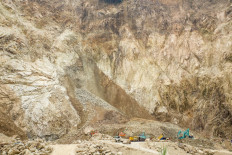 Rock collapse in Cirebon quarry kills at least 13 people