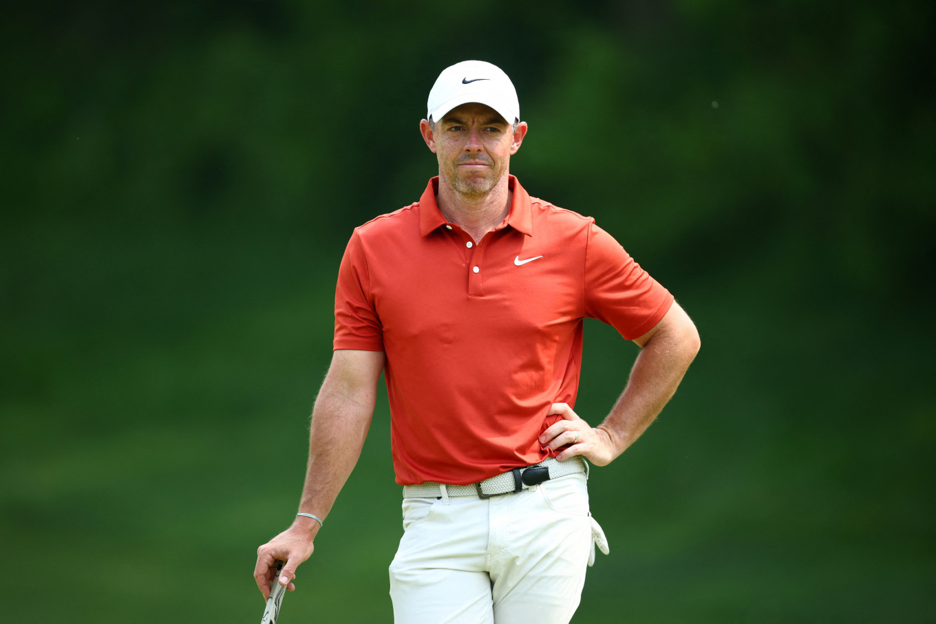 McIlroy berjalan -jalan saat ia bersiap untuk mencatat waktu untuk menanam golf secara global – olahraga