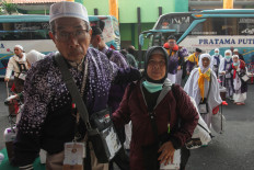 Pilgrim flights delayed by Iran-Israel attacks arrive in Indonesia