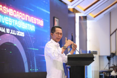 The head of BP Batam, Dr. Amsakar Acmad, delivers his remarks on July 18 at the launch of the BP Batam Investment Dashboard and Investment Ambassadors program. The event marked BP Batam's strategic move to strengthen investment data transparency and encourage the active role of investment ambassadors in attracting investors to Batam as a leading investment destination. (Courtesy of BP Batam)