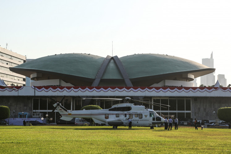 A helicopter arrives ahead of the 2025 annual session of the People’s Consultative Assembly (MPR) and the joint session of the House of Representatives and the Regional Representatives Council (DPD) at the Senayan Legislative Complex in Jakarta, on Aug. 15, 2025. A total of 2,800 military and police personnel have been deployed to secure the sessions, which will be attended by President Prabowo Subianto and Vice President Gibran Rakabuming Raka.