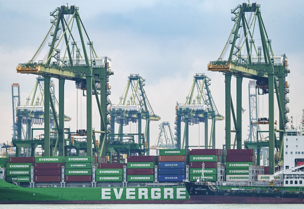 Singapore key exports slip in July as US shipments tumble 43%