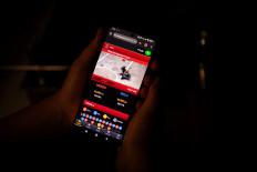 Cockfighting livestreams thrive in Philippines despite ban and murders