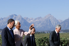 World's central bankers fear being caught in Fed's storm