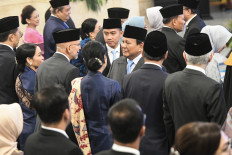 New mandate: President Prabowo Subianto (third right), accompanied by Vice President Gibran Rakabuming Raka (fourth right), congratulates newly appointed Indonesian Permanent Representative to the United Nations in Geneva, Sidharto Reza Suryodipuro (third left), at the State Palace, Jakarta, on Aug. 25, 2025. 