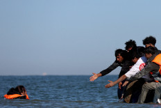 UK migrant arrivals on small boats reach new record