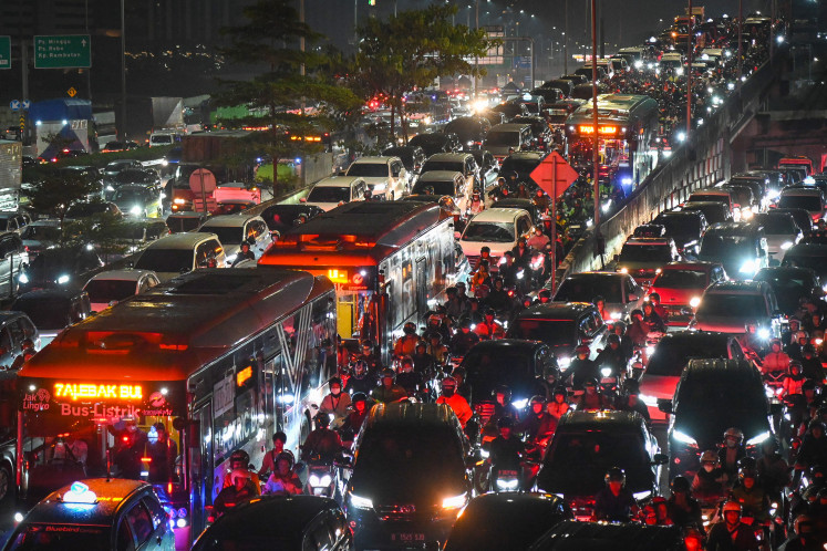 No way out: Vehicles stuck in traffic congestion on Aug. 4 TB Simatupang road, Cilandak, South Jakarta.