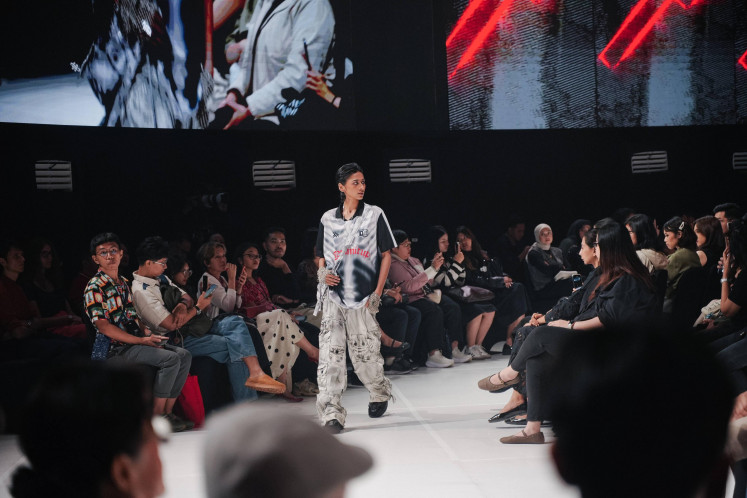 Denim It Up presents its collection during PINTU Incubator’s show at La Piazza Fashion Tent, Summarecon Mall Kelapa Gading, North Jakarta, on July 27.