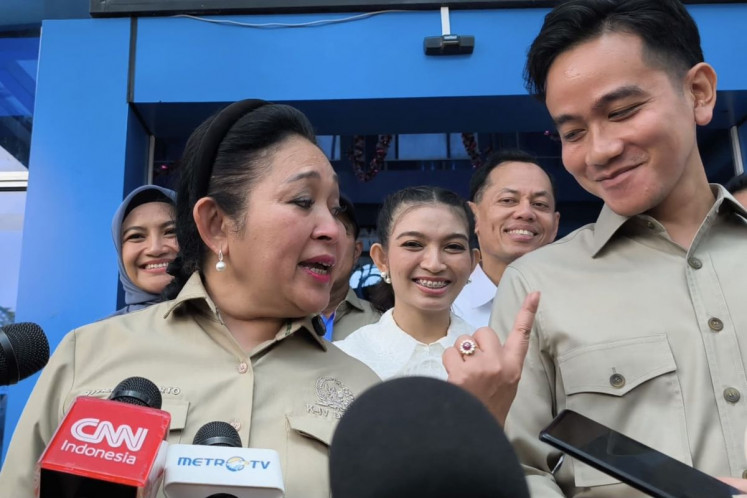 Vice President Gibran Rakabuming Raka (right) listens as Siti Hedijati “Titiek“ Soeharto, chair of House of Representatives Commission IV overseeing agriculture and fisheries,  speaks during a media briefing on Sept. 10, 2025, during their work visit to Batam, Riau Islands.