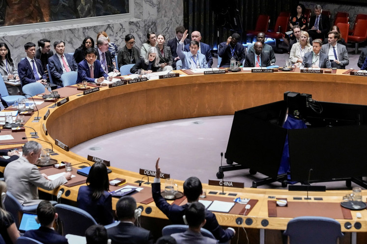 Members of the United Nations Security Council vote on a resolution by Russia and China to delay by six months the reimposition of sanctions on Iran during the 80th UN General Assembly in New York City, the United States, on Sept. 26, 2025.