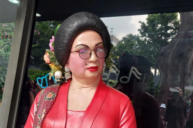 A statue of Raminten is displayed on Sept. 16, 2025, during the screening of Nia Dinata’s documentary ‘Raminten Universe: Life is a Cabaret’ at Institut Français Indonésie (IFI Jakarta) in Menteng, Central Jakarta.