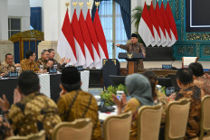 Opening year: President Prabowo Subianto leads a cabinet plenary meeting on Oct. 20, 2025, at the State Palace in Jakarta. The meeting on the first anniversary of the new administration was held to evaluate the Red and White Cabinet&rsquo;s performance in its first year, as well as to discuss the plan for the following year.