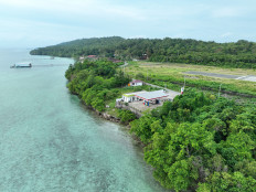 The newly opened fishermen fuel station (SPBUN) on Maratua Island is located near the end of Maratua Airport's runway and has access to the sea, allowing fishermen to buy subsidized Solar diesel. Residents on the island can now buy subsidized Solar diesel, at the official price of Rp 6,800 (41 US cents) per liter.