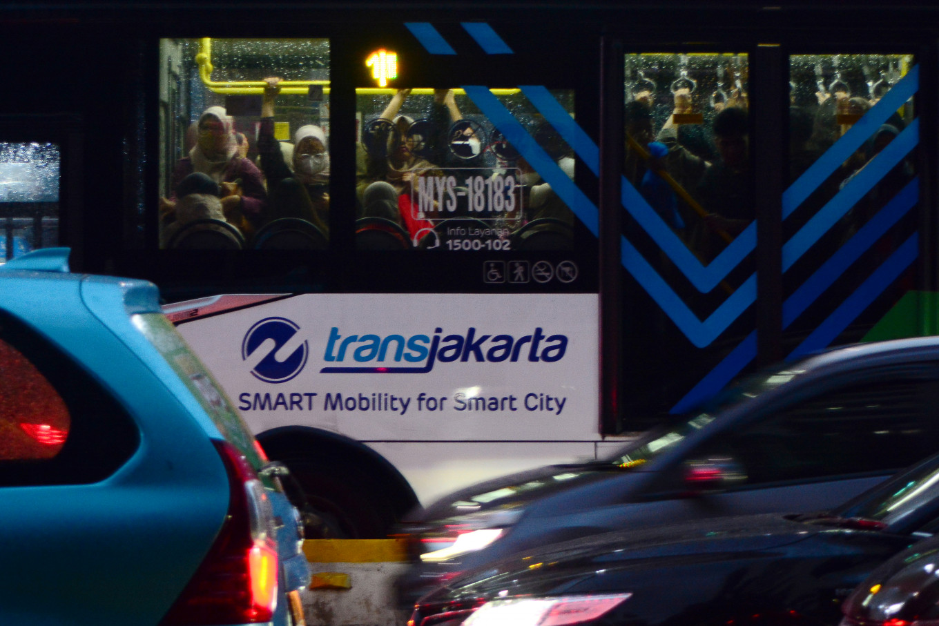 Transjakarta fare hike plan leaves free transit scheme in doubt