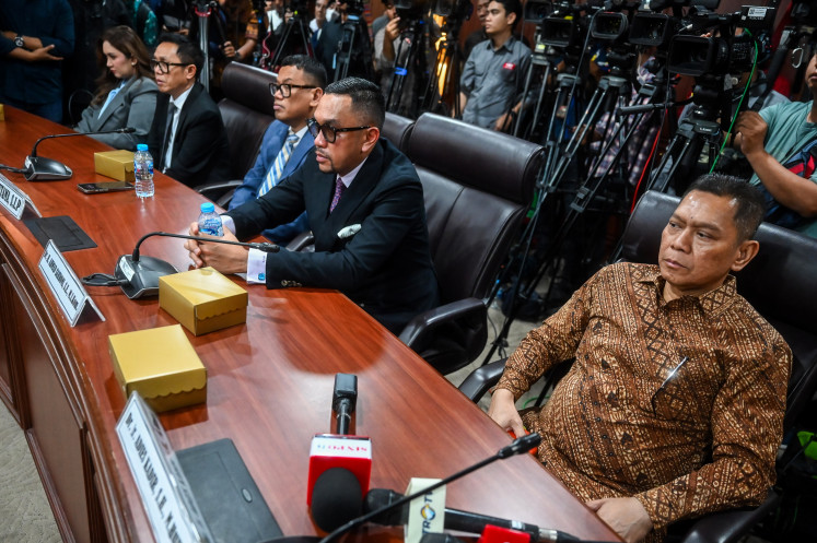 Reinstated and rebuked: Suspended lawmakers (from right) Adies Kadir, Ahmad Sahroni, Surya “Uya Kuya” Utama, Eko Hendro Purnomo and Nafa Urbach attend a verdict hearing on Nov. 5 at the House of Representatives ethics committee in the Senayan Legislative Complex in Central Jakarta.