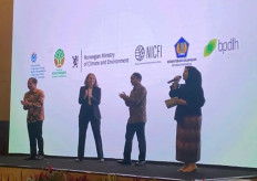 Environment Minister Hanif Faisol Nurofiq (left), Norwegian Ambassador to Indonesia Rut Kruger Giverin (second left) and Forestry Minister Raja Juli Antoni (second right) attend the launch of the fourth phase of a Result-Based Contribution funding cooperation on Dec. 10, 2024, in Jakarta.