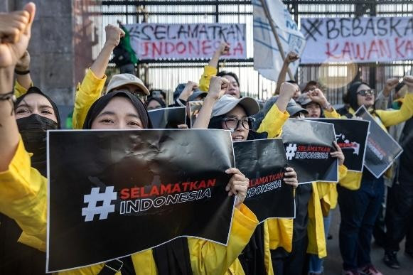 On reminders: Members of the Indonesian Student Executive Board Alliance rally outside the House of Representatives on Sept. 4, 2025 in support of the &ldquo;17+8 People&rsquo;s Demands&rdquo;, a platform of short-term and long-term reform demands raised during the August protests.