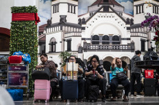 Extreme weather looms as millions head into year-end travel season