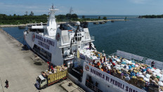 Bakamla patrol vessel arrives in North Aceh with 92.2 tonnes of aid