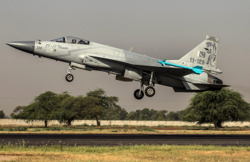 A JF-17 Thunder fighter jet of the Pakistan Air Force takes off from Mushaf base in Sargodha, north Pakistan June 7, 2013. The plane is co-developed by the Aviation Industry Corp of China and the Pakistan Aeronautical Complex, according to local media. Picture taken June 7, 2013.