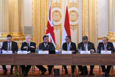 London calling: President Prabowo Subianto (third left) meets on Jan. 20, 2026 with representatives of the Russell Group at Lancaster House in London. Also attending are British Council CEO Scott McDonald (left) UK Ambassador for International Education Sir Steve Smith (second left) Indonesian Minister of Higher Education, Science and Technology Brian Yuliarto (third right), and Office of the Coordinating Minister for Economic Affairs Airlangga Hartarto (second right) and Investment and Downstreaming Minister Rosan Roeslani (right)