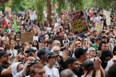 Demonstrators gather during the 'Rally Against Police Brutality' following yesterday's clashes with police during a protest against Israeli President Isaac Herzog's state visit to Australia, in Sydney, Australia, February 10, 2026. 