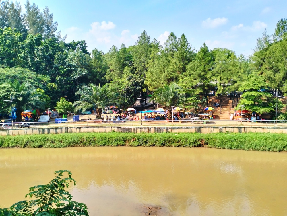 The Jaletreng River flows through South Tangerang, Banten, in this undated picture. The river is one of the tributaries of the Cisadane River that runs from Bogor regency in West Java to South Tangerang, as well as Tangerang city and regency in Banten, before emptying into the Java Sea.