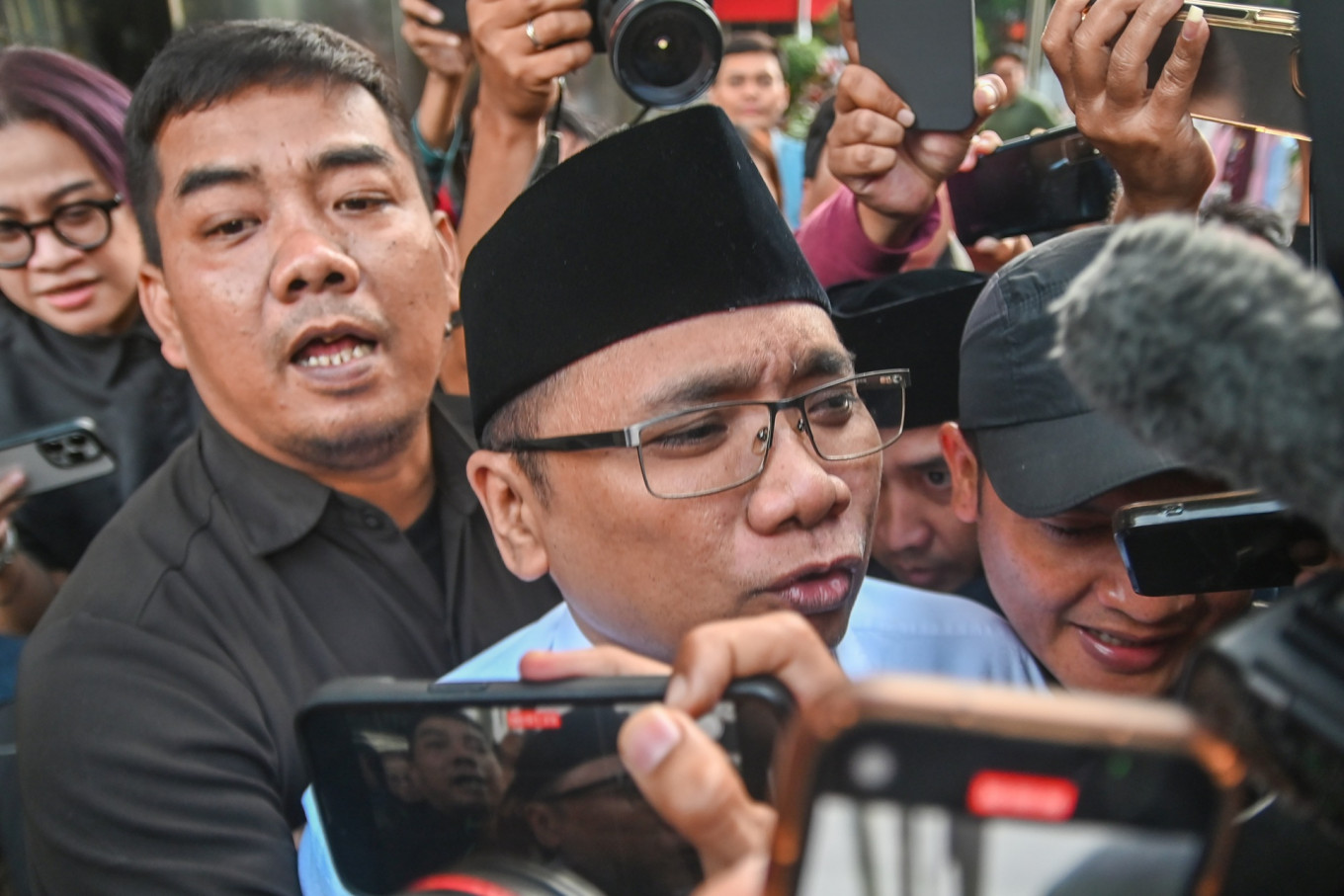 Former religious affairs minister and graft suspect Yaqut Cholil Qoumas leaves the Corruption Eradication Commission (KPK) headquarters in Jakarta on Jan. 30, 2026, following an interrogation session. The antigraft body named Yaqut a suspect for allegedly enriching himself as well as other officials and travel agencies pertaining to the distribution of the haj quota in 2024. Fakhri Hermansyah