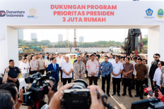 Hashim Djojohadikusumo (third left, front row), who heads the government&rsquo;s public housing task force, speaks during a land handover ceremony related to President Prabowo Subianto's "3 million houses" flagship project on March 8, 2026, in Cikarang, West Java, which was also attended by Investment and Downstream Minister and Dantara CEO Rosan Roeslani (second left, front) and Public Housing and Settlements Minister Maruarar &ldquo;Ara&rdquo; Sirait (center).