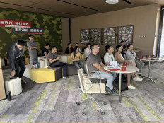 Gunawan (back row, second from left) in a meeting. Courtesy of Xi&rsquo;an Jiatong - Liverpool University