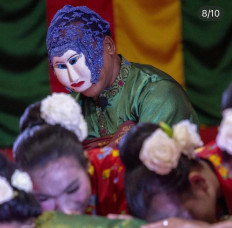 On Panjang Island in Batam, Riau Islands province, the Pantai Basri Troupe keeps the centuries-old tradition of Mak Yong theater alive through regular performances.