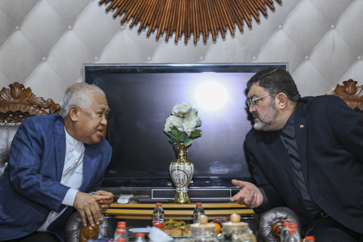 Islamic scholar Din Syamsuddin (left) speaks with Iran&rsquo;s Ambassador to Indonesia, Mohammad Boroujerdi, during a meeting in Jakarta on April 3, 2026. The meeting sought to promote peace in the Middle East and offer moral support to the Iranian people amid the US-Israel war on Iran.