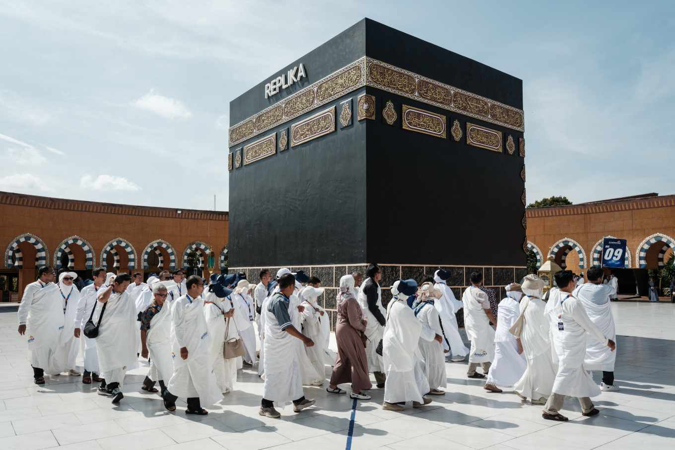 Prospective Indonesian haj pilgrims practice circumambulation rituals on April 5, 2026, around a replica of the Kaaba, Islam&rsquo;s holiest shrine, at the Al Mahmudah Manasik Training Center (AMTC), a haj training facility featuring the replica, in South Tangerang.