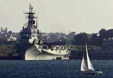 The Italian aircraft carrier Garibaldi is moored at the southern Italian harbor of Taranto, on Nov. 17, 2001.