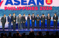 President Prabowo Subianto (third right), along with other heads of government and top diplomats of ASEAN&rsquo;s 11 member states, prepare to exit the stage on May 8, 2026, after taking a &ldquo;family photo&rdquo; during the opening ceremony of the 48th ASEAN Summit in Cebu, the Philippines.