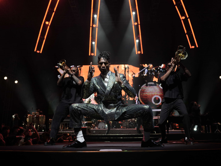 Genre blender: Grammy-winning American musician Jon Batiste puts on a diverse show ranging from jazz-infused classical pieces to dance-oriented pop tunes on May 30, 2026, during his Indonesian debut at the International Java Jazz Festival 2026 at the Nusantara International Convention Exhibition (NICE) in Tangerang, Banten.